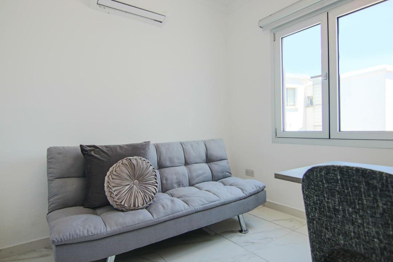 Phaedrus Living: Seaside Luxury Flat Lighthouse 66 Apartment Paphos Luaran gambar